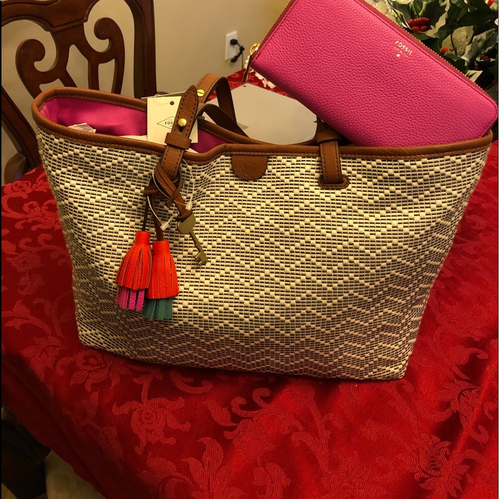 Fossil tote with matching wallet